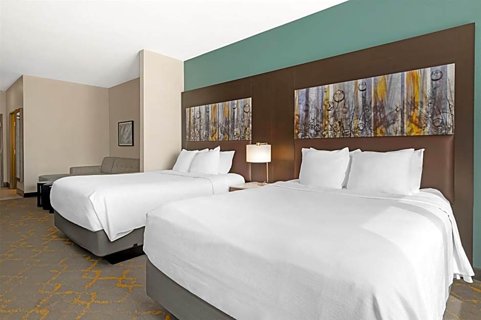 Photo 1 of 4 of 2 Queen Beds Suite, Hearing Accessible