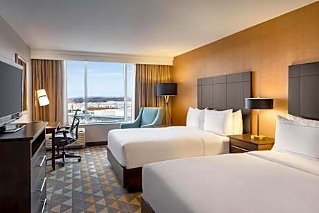 2 Queen Beds