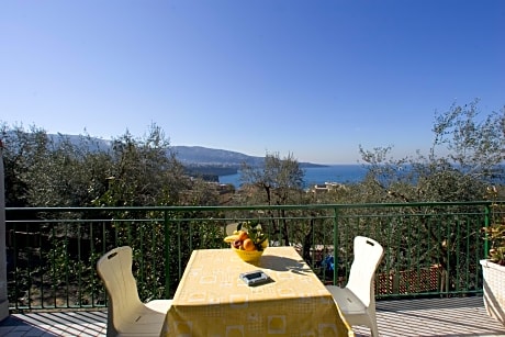 Bungalow with Kitchenette (2 Adults)