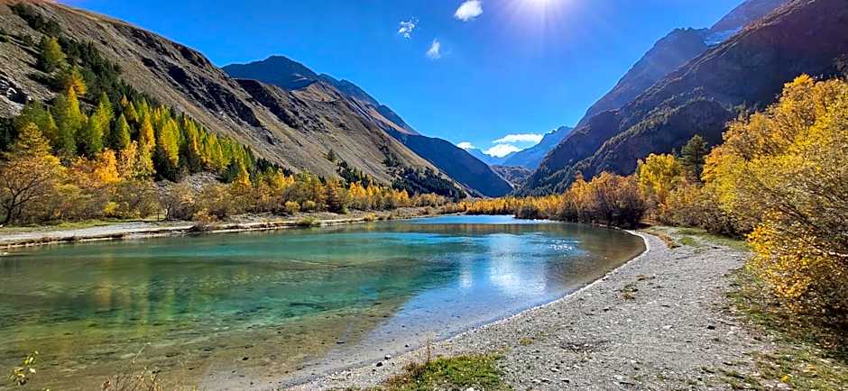 Chez Philippe - Appartements et Chalets - Panoramic Village vue Glaciers