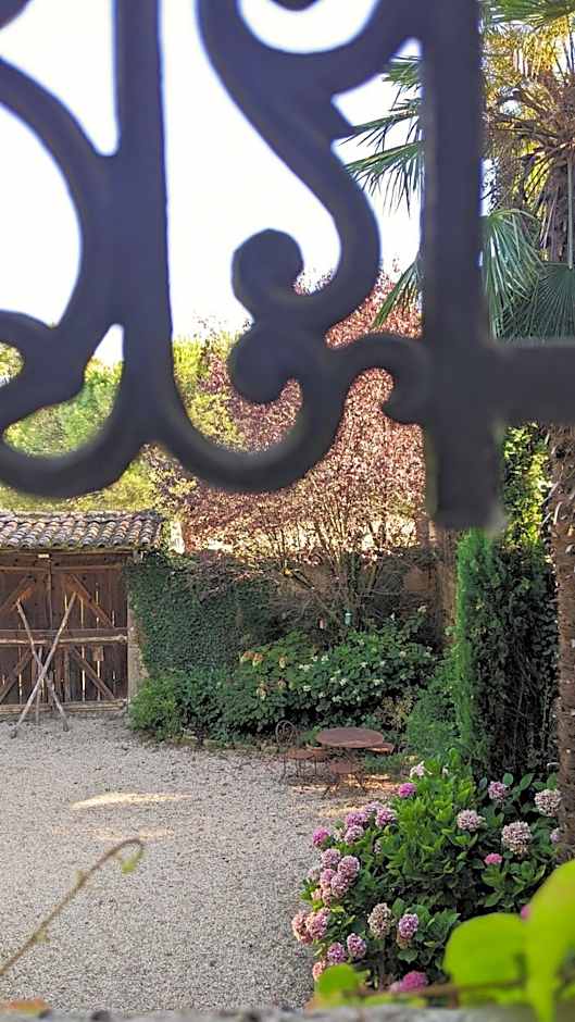 Le Clos Du Perret