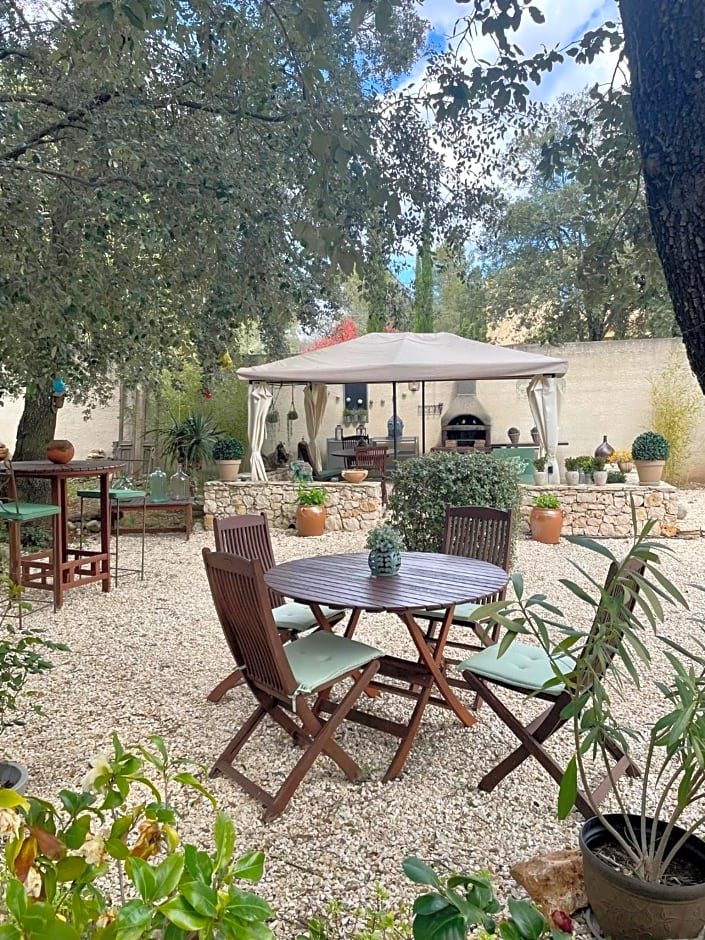 Les Jardins d'Holi proche Uzès