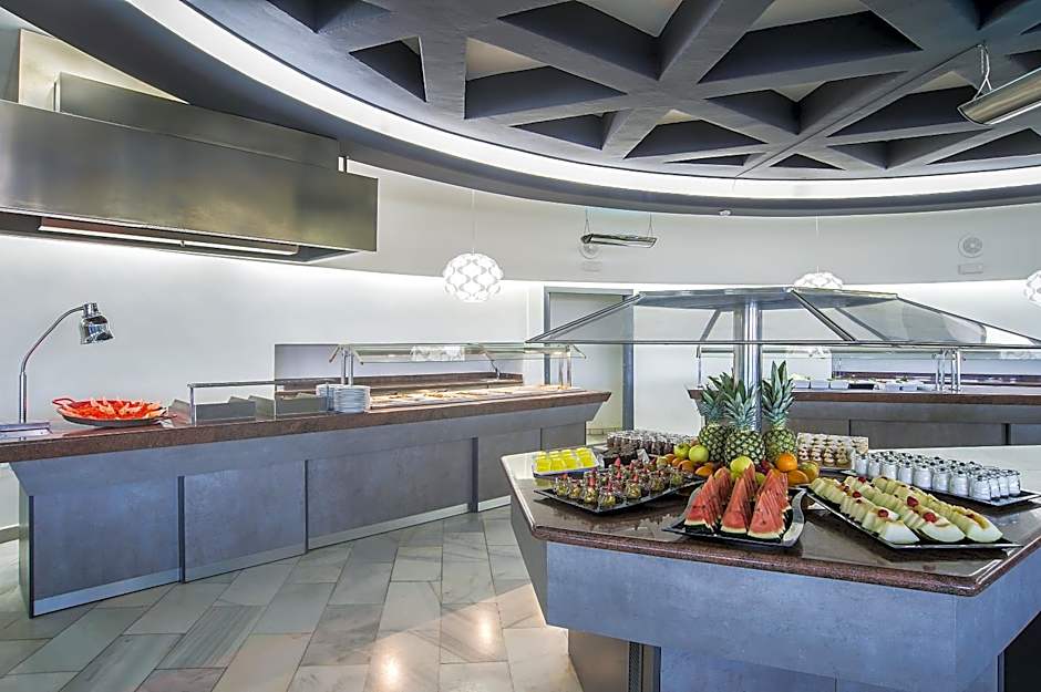 Hotel El Puerto by Pierre Vacances