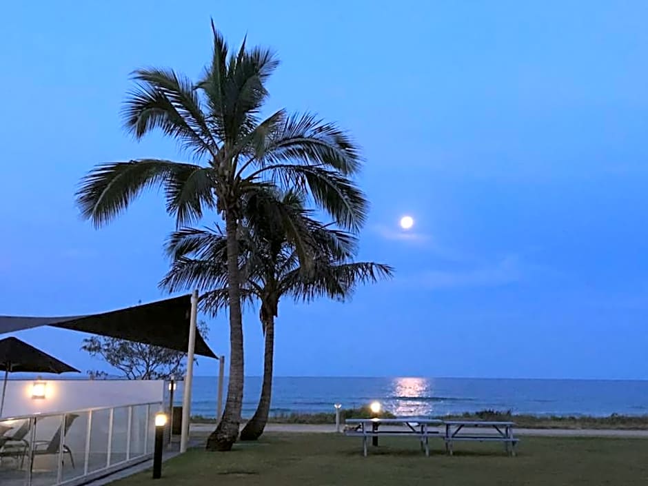 San Simeon Beachfront Apartments Tugun