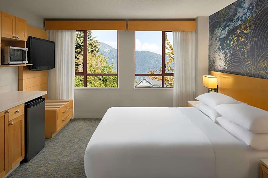 Delta Hotels by Marriott Whistler Village Suites