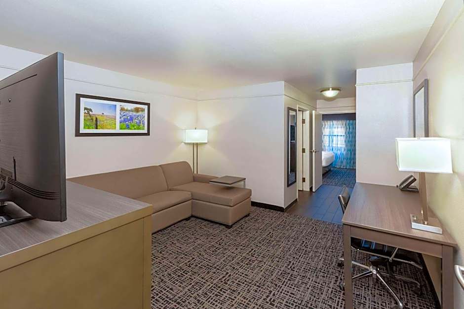 La Quinta Inn & Suites by Wyndham Rockwall