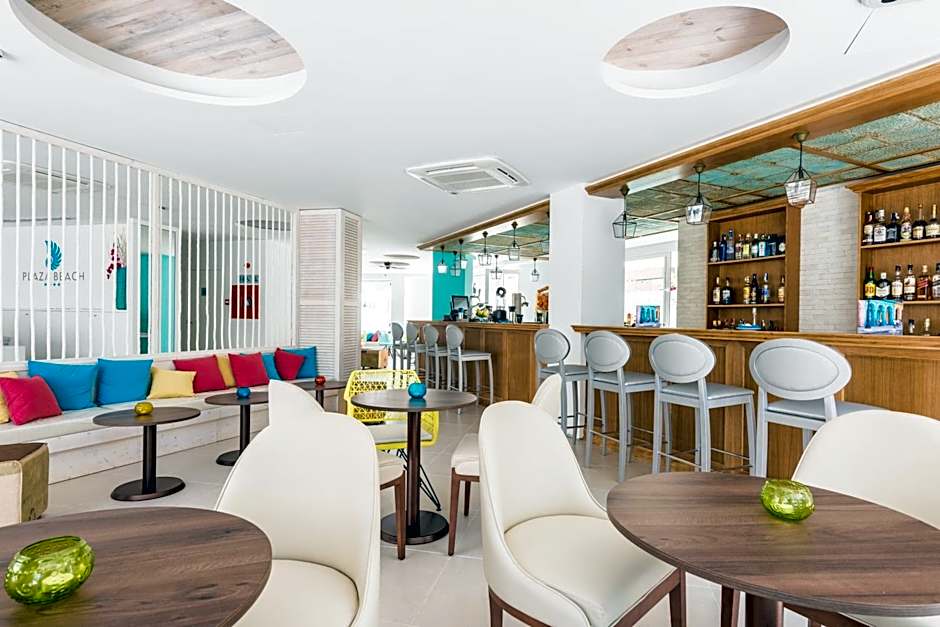 Plaza Santa Ponsa Boutique - Adults Only.