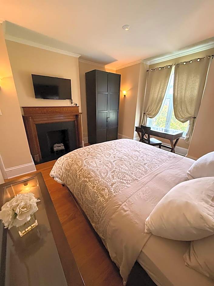 The Century House Bed and Breakfast Ottawa
