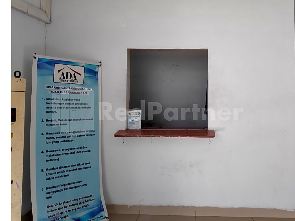 Ada Guest House near RS Methodist Medan RedPartner