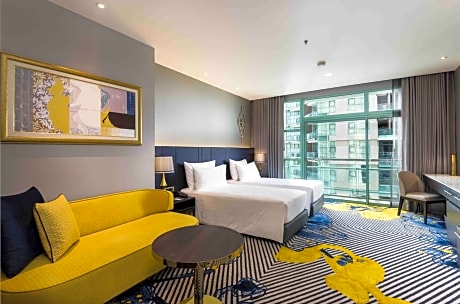 Grand Deluxe Room Twin with City View 