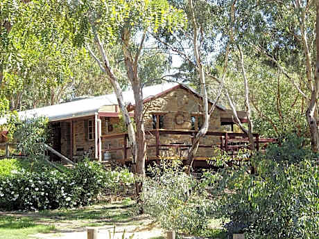 1860 Wine Country Cottages