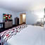 Red Roof Inn & Suites Wilmington - New Castle