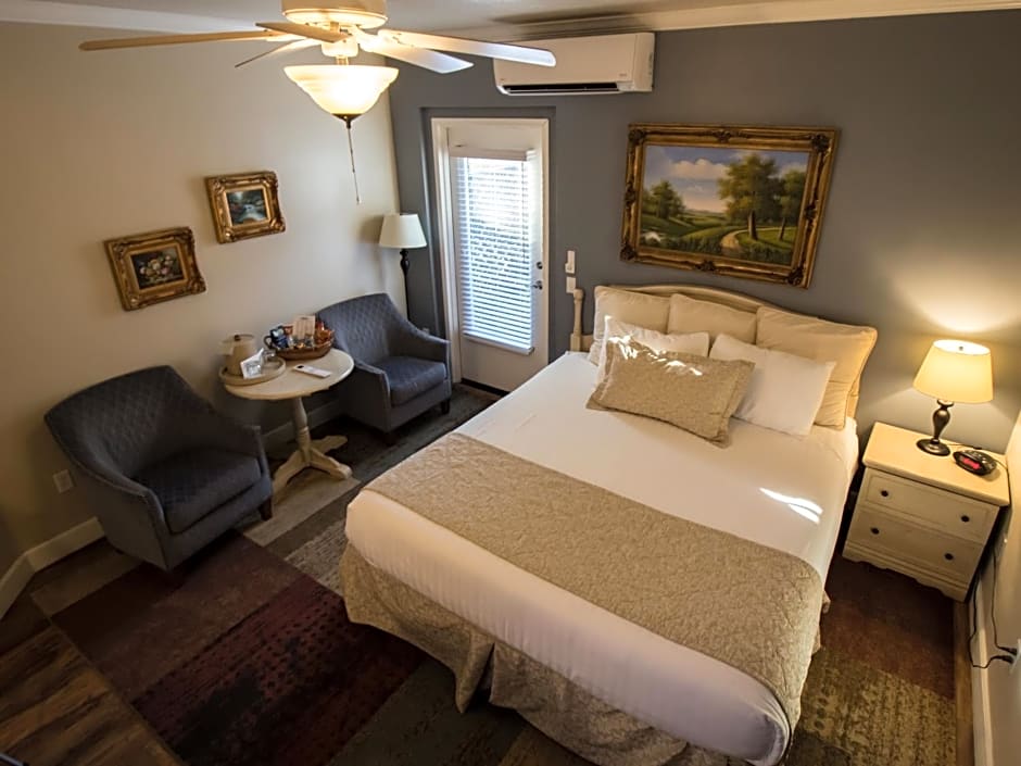 Grass Valley Courtyard Suites