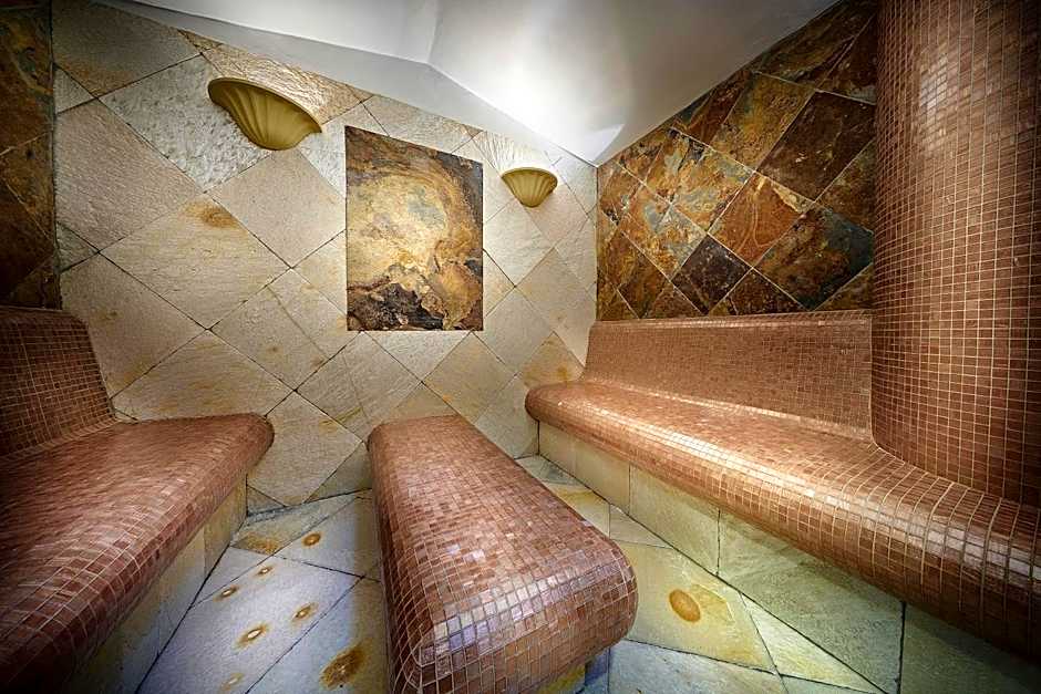 Carlsbad Plaza Medical Spa & Wellness hotel