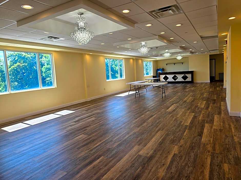 La Quinta Inn by Wyndham West Long Branch/NJ Shore Area