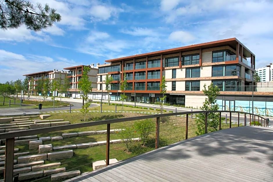 Troia Residence by The Editory - Apartamentos Ácala