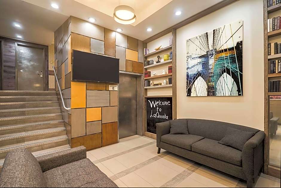 La Quinta Inn & Suites by Wyndham Brooklyn Downtown