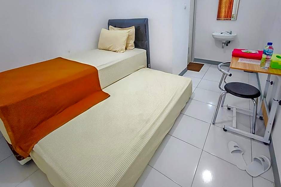 Shekinah Homestay & Cafe Waikabubak RedPartner