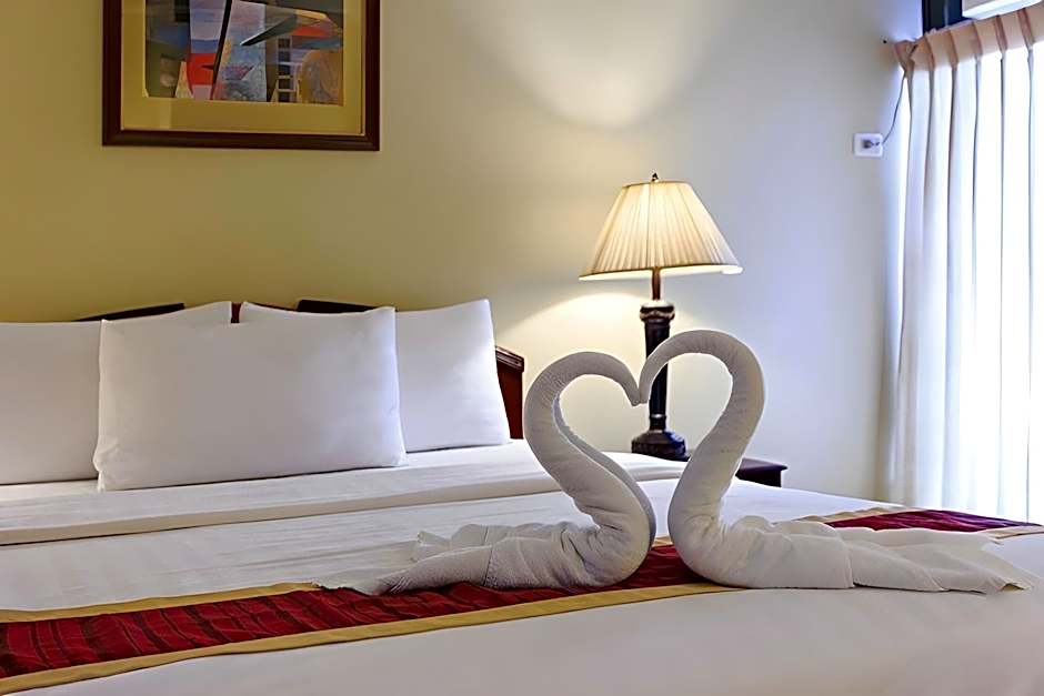 Sarrosa International Hotel And Residential Suites