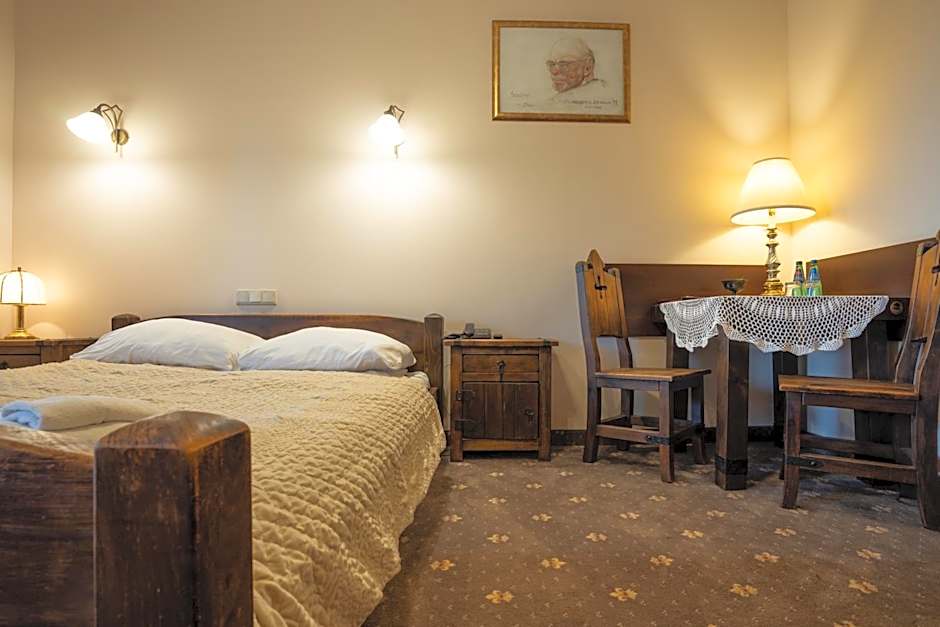 Hotel Trylogia