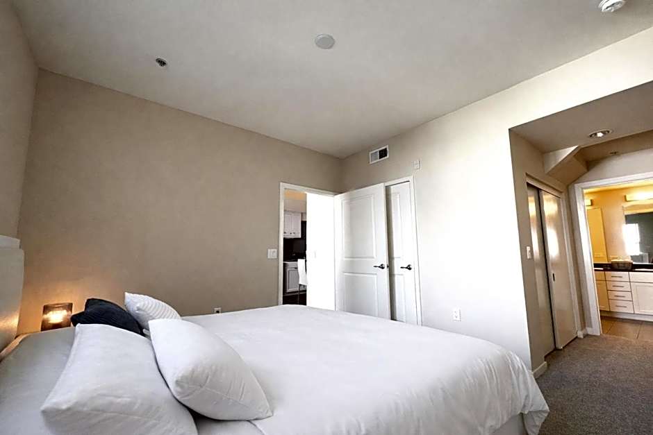 Luxury Residence Loft 3 Beds with Pool and Gym