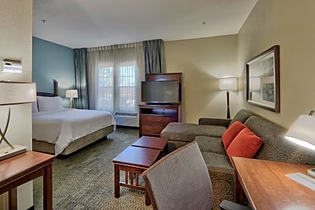 Queen Studio Suite