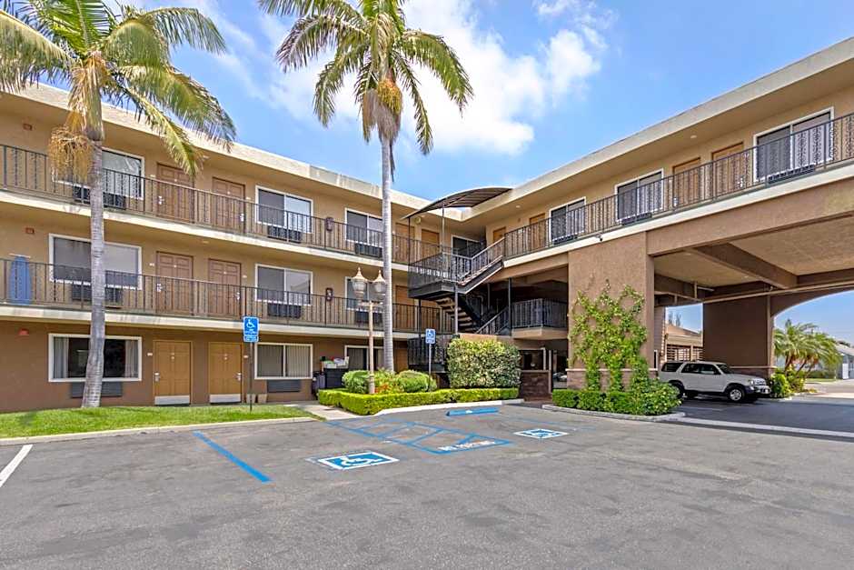 Quality Inn & Suites Maingate