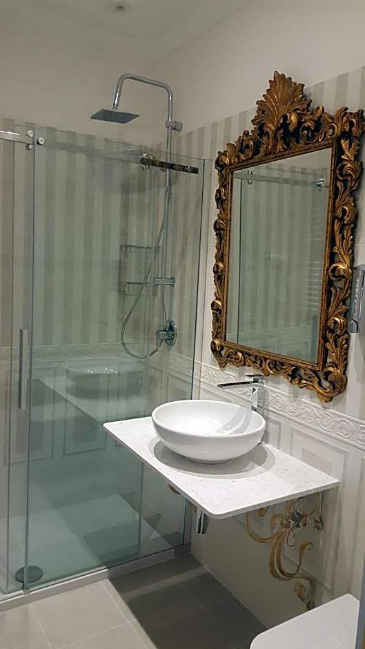 Impero Vaticano Suites Guest House