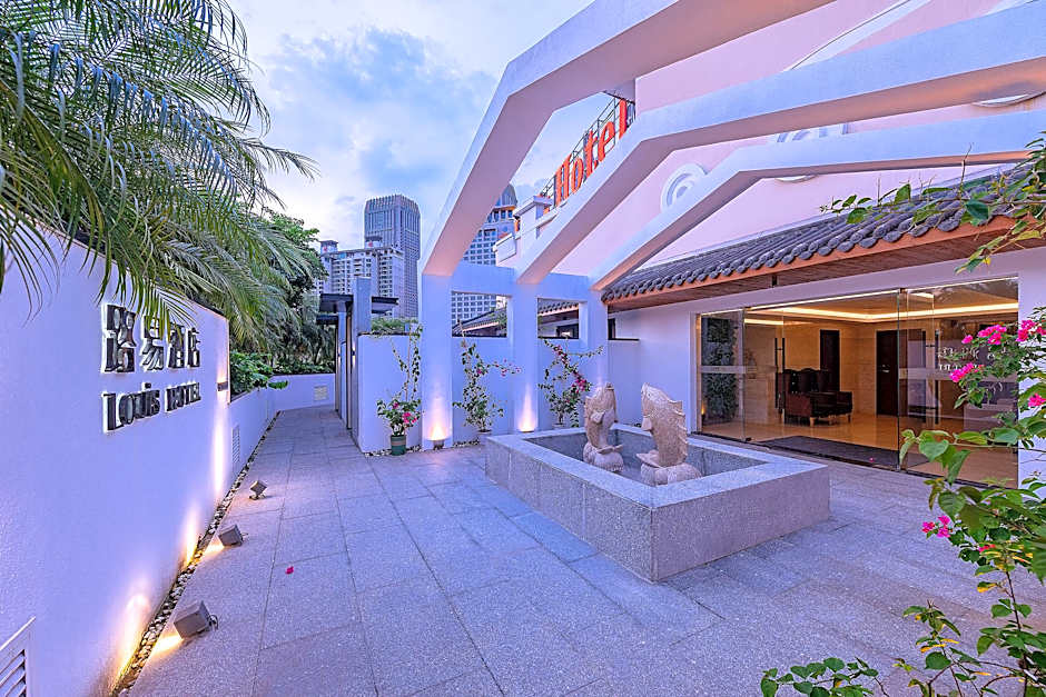 Zhongshan Louis Hotel