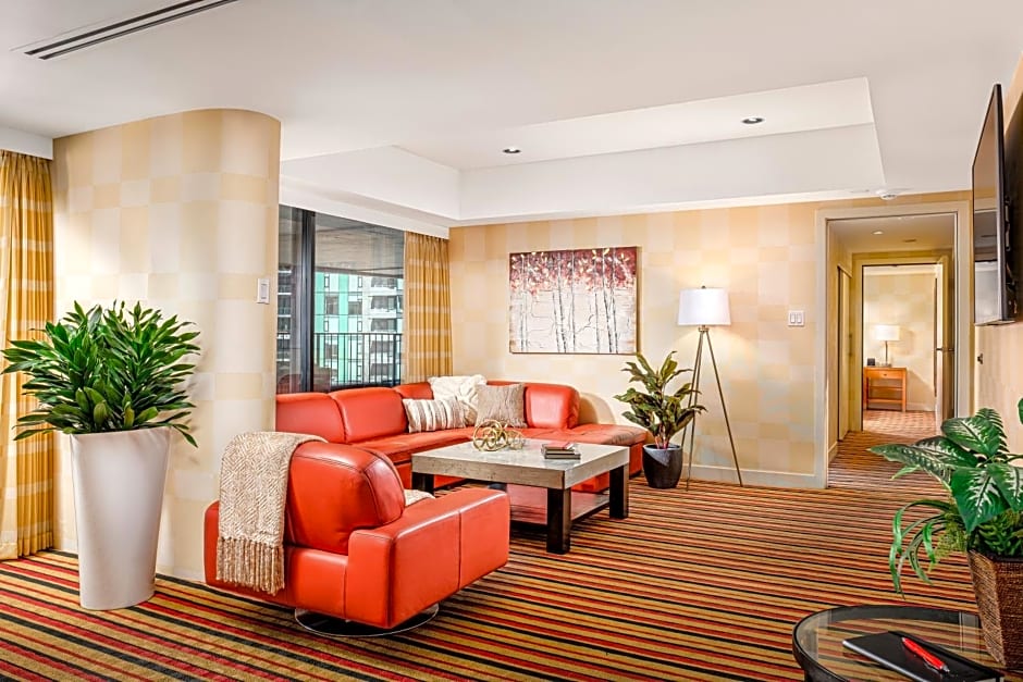 Pinnacle Hotel Harbourfront