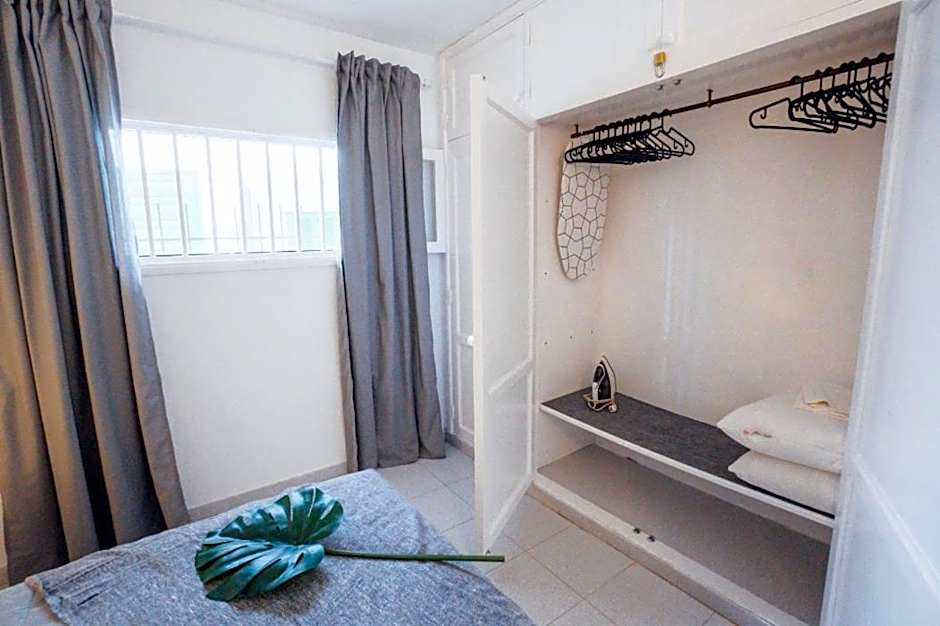 Central location in a great complex with 300mbps internet