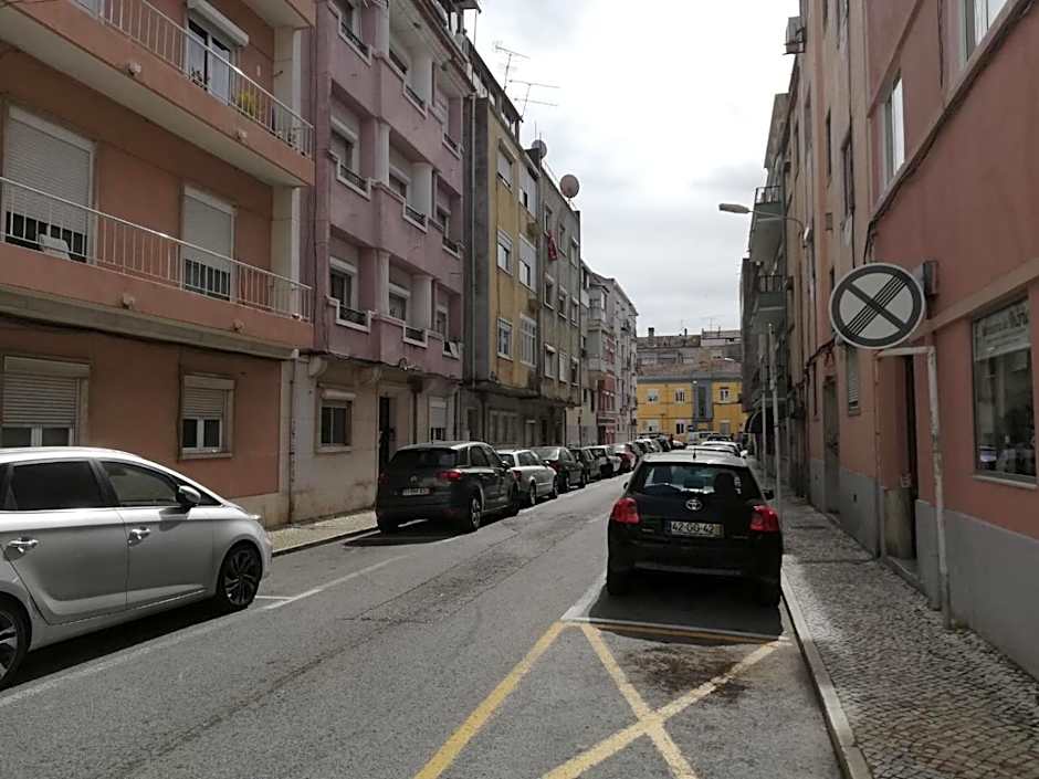 BED&SHOWER Moscavide -Self Check-In