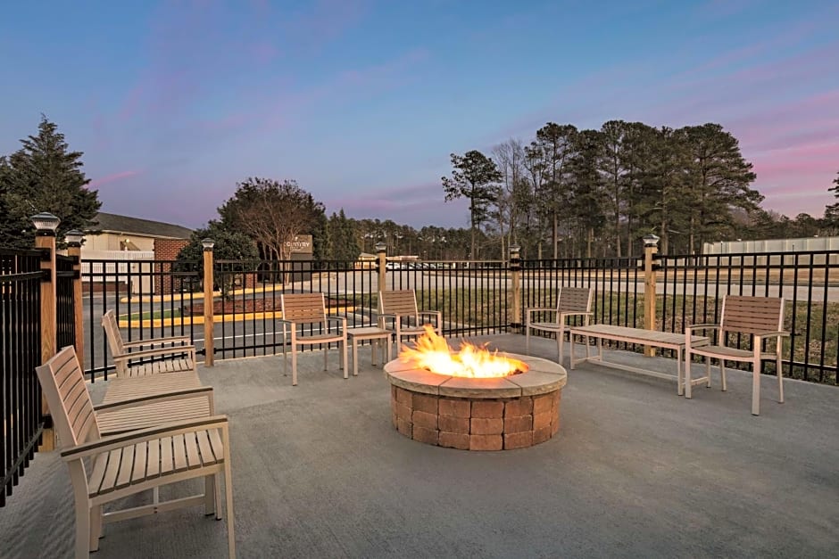 Country Inn & Suites by Radisson, Petersburg, VA