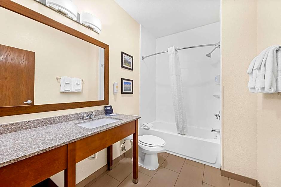 Comfort Inn & Suites Pueblo