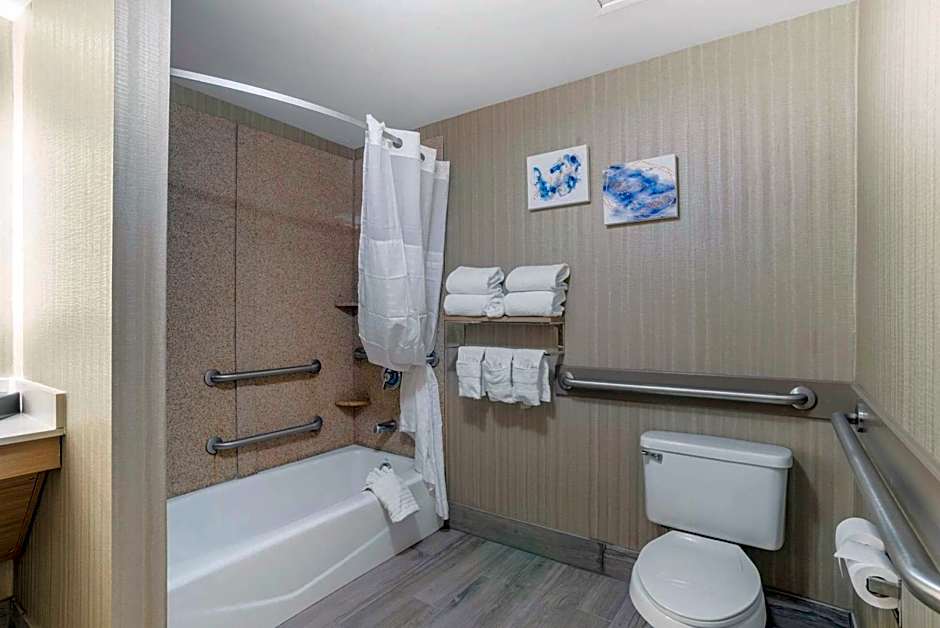 Comfort Suites At Westgate Mall