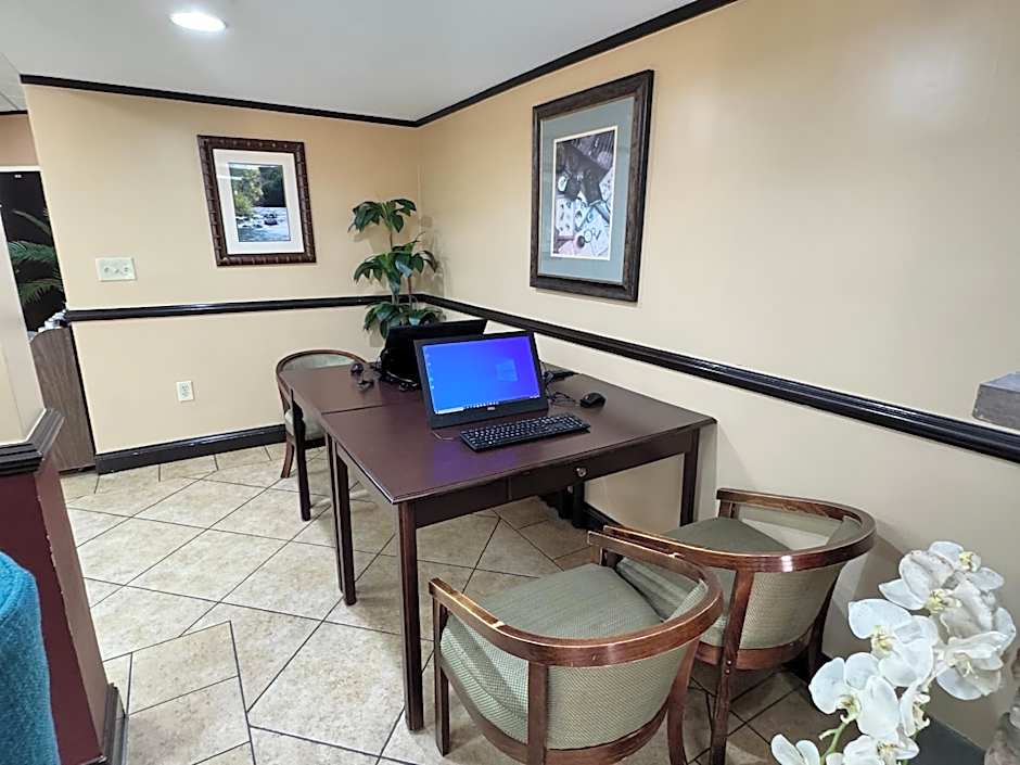 OYO Hotel Phenix City Central