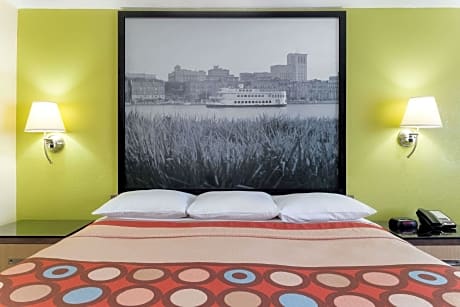 1 King Bed Business Room Non-Smoking