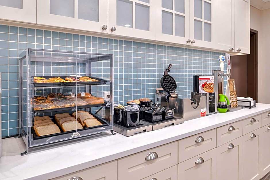 Homewood Suites By Hilton Des Moines Airport