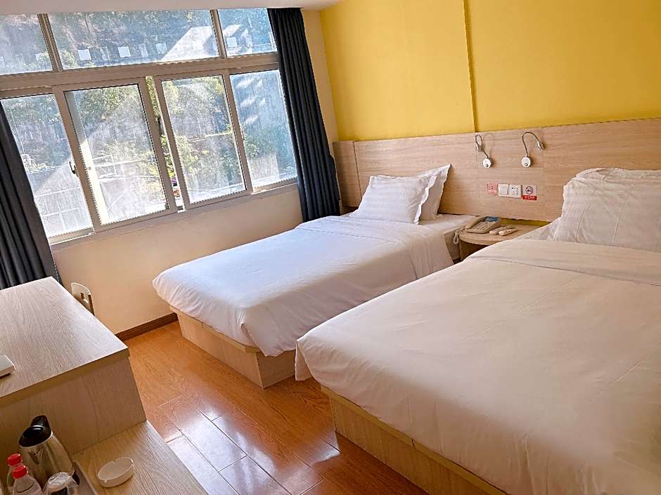 7 Days Inn Chongqing Qianjiang Jiaoxi Road
