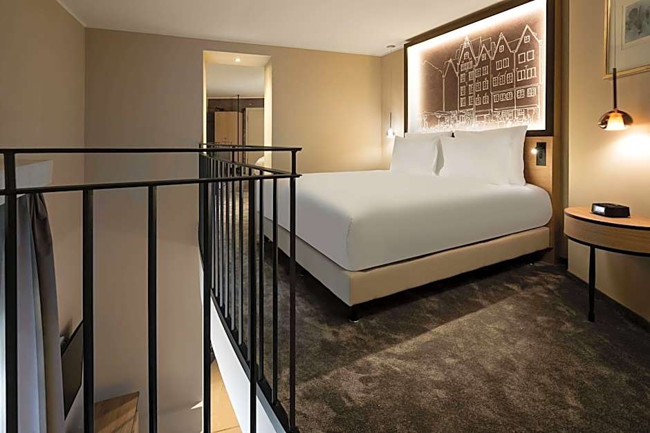 Wasserturm Hotel Cologne, Curio Collection by Hilton