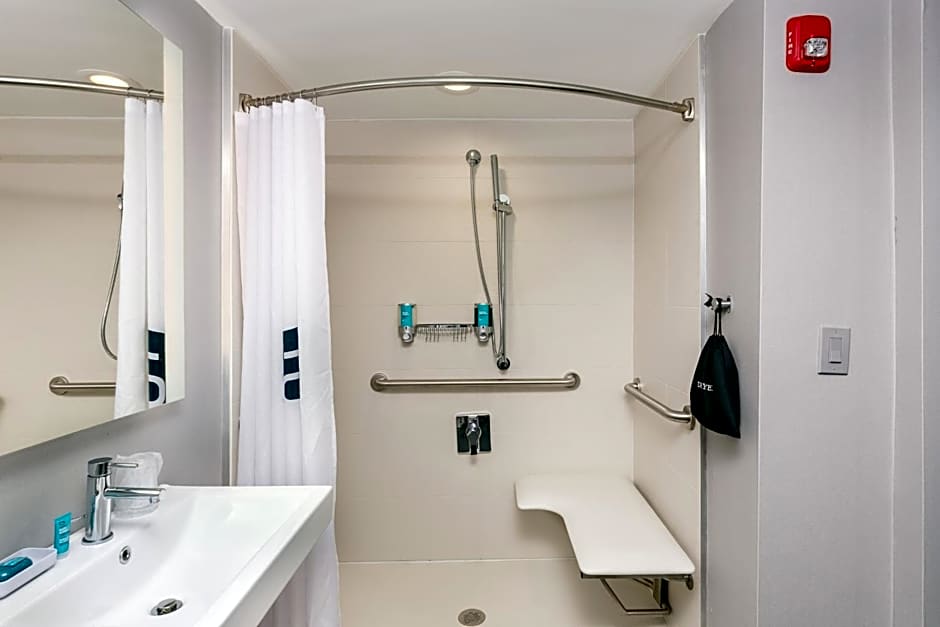 Aloft Columbia Harbison