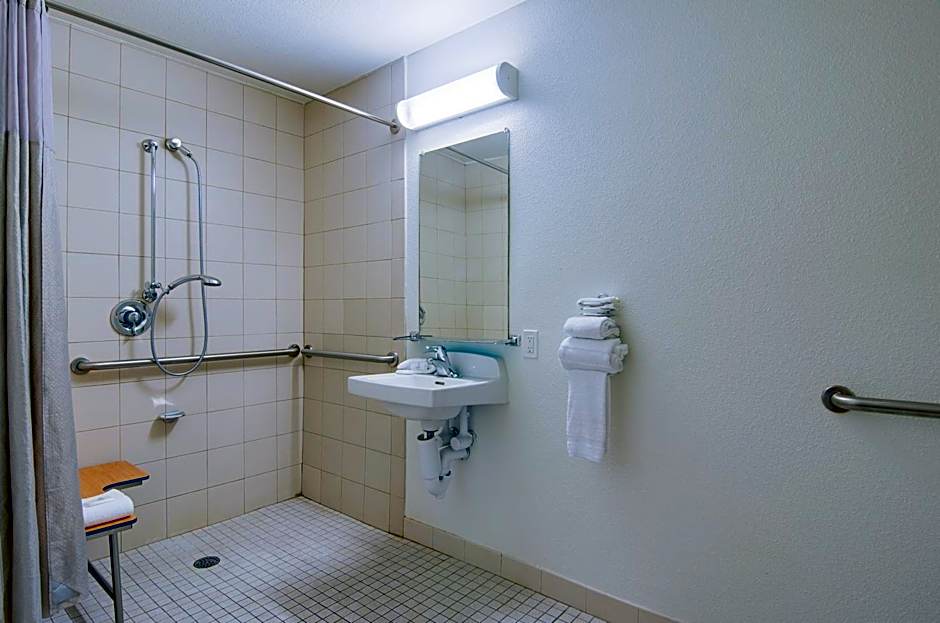 Motel 6-Tacoma, WA - Fife