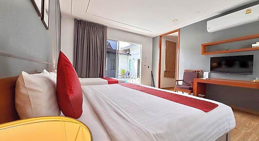 Phuket La Siesta, Naiharn Beach