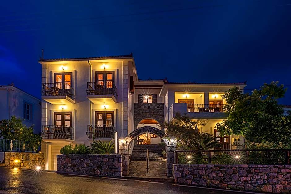 Hotel PARALIAKO Kyparissi