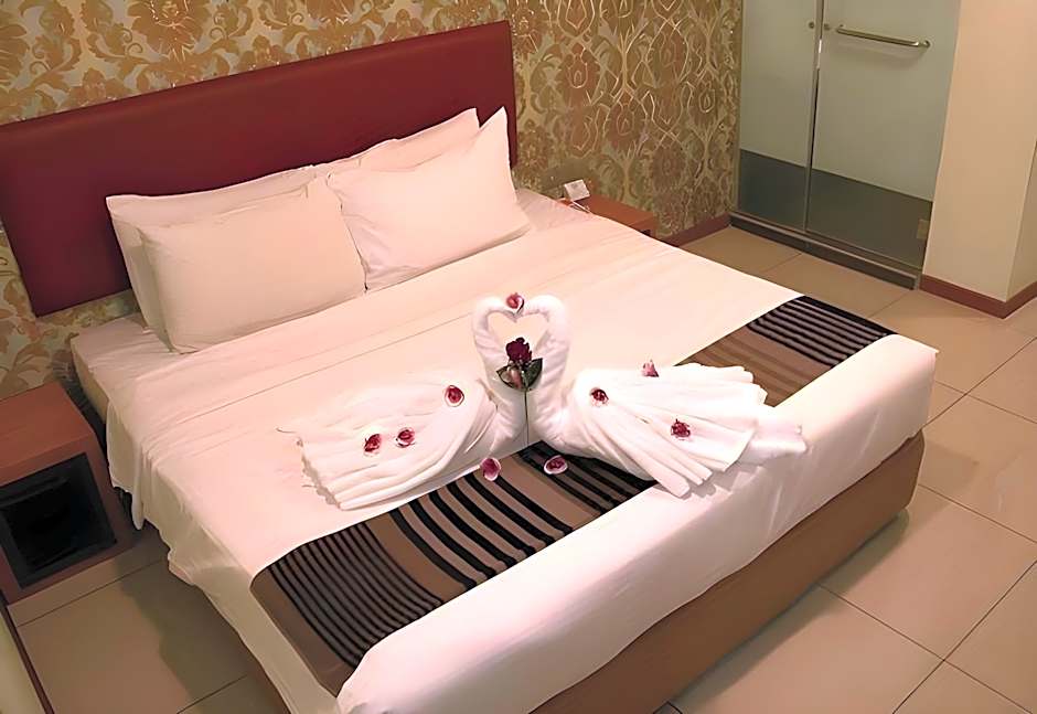 Prince 33 Hotel