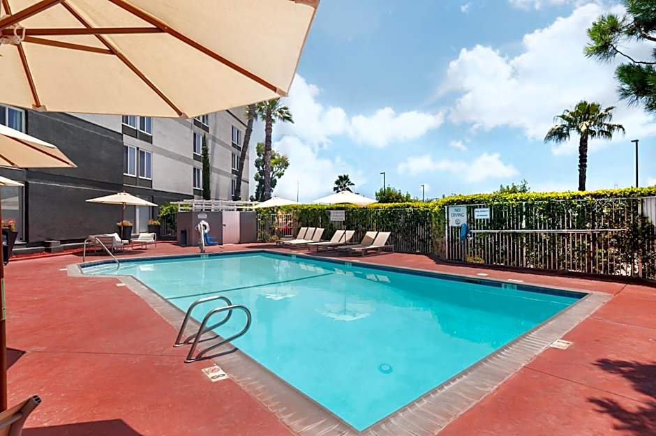 Best Western Plus Commerce Hotel