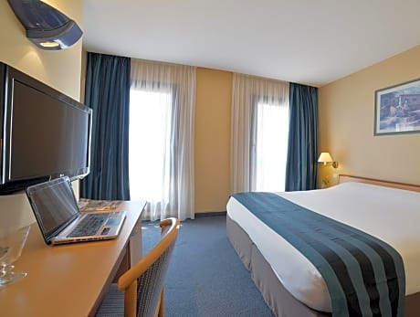 Superior Plus Room