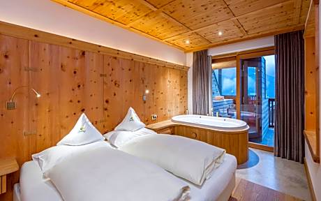 Deluxe Apartment with Sauna and Whirlpool - Annex