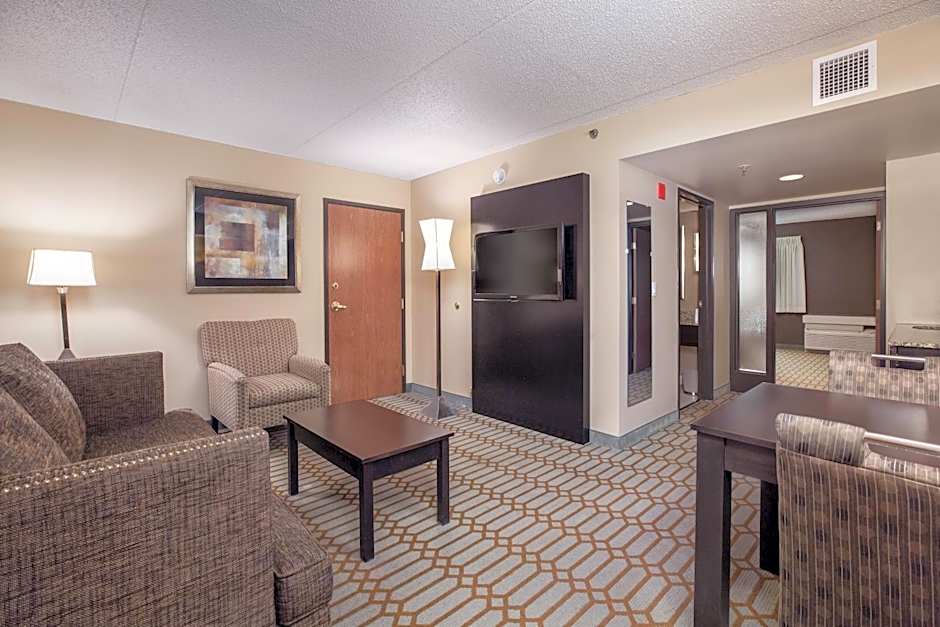 Delta Hotels by Marriott Fargo