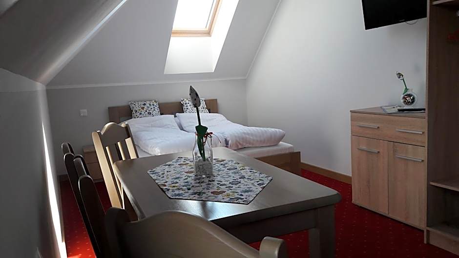 PHU Gościniec "16-tka" Katarzyna Zdrojewska